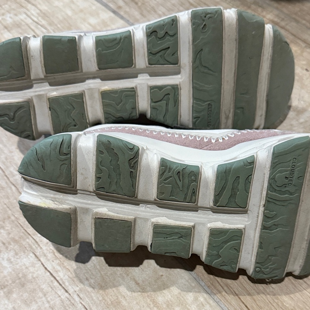 On Running Women's Shoes in Cream and Brown - Picture 12 of 12